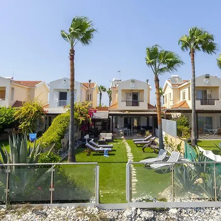 Meneou Beachfront 3 * Kiti