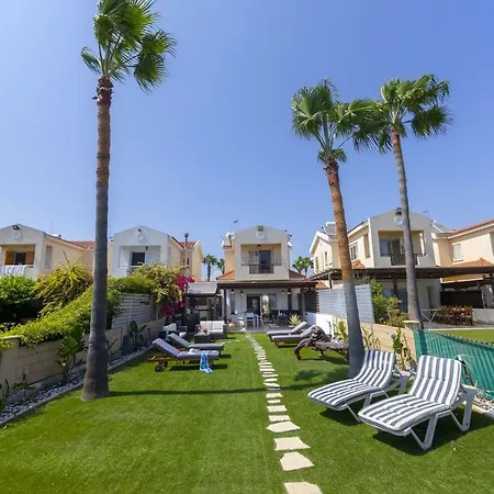 Meneou Beachfront 3 Villa Kiti
