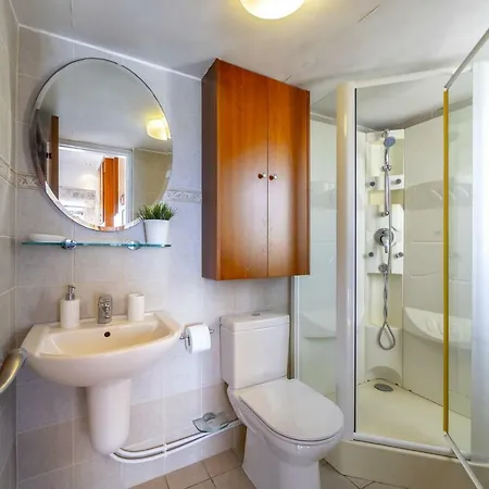 Meneou Beachfront 3 *