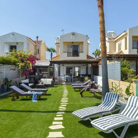 Meneou Beachfront 3 *