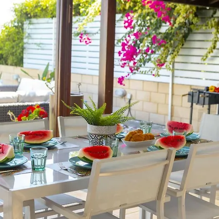 Meneou Beachfront 3 *