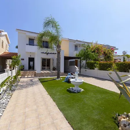 Meneou Beachfront 3 Villa Kiti