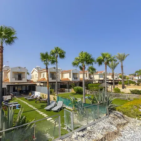 Meneou Beachfront 3 *
